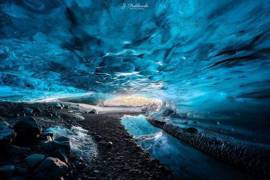 I Hiked For 2 Hours To The Ice Caves In Iceland, And What I Saw Inside Is Pure Magic (10 Pics) I Hiked For 2 Hours To The Ice Caves In Iceland, And What I Saw Inside Is Pure Magic (10 Pics)