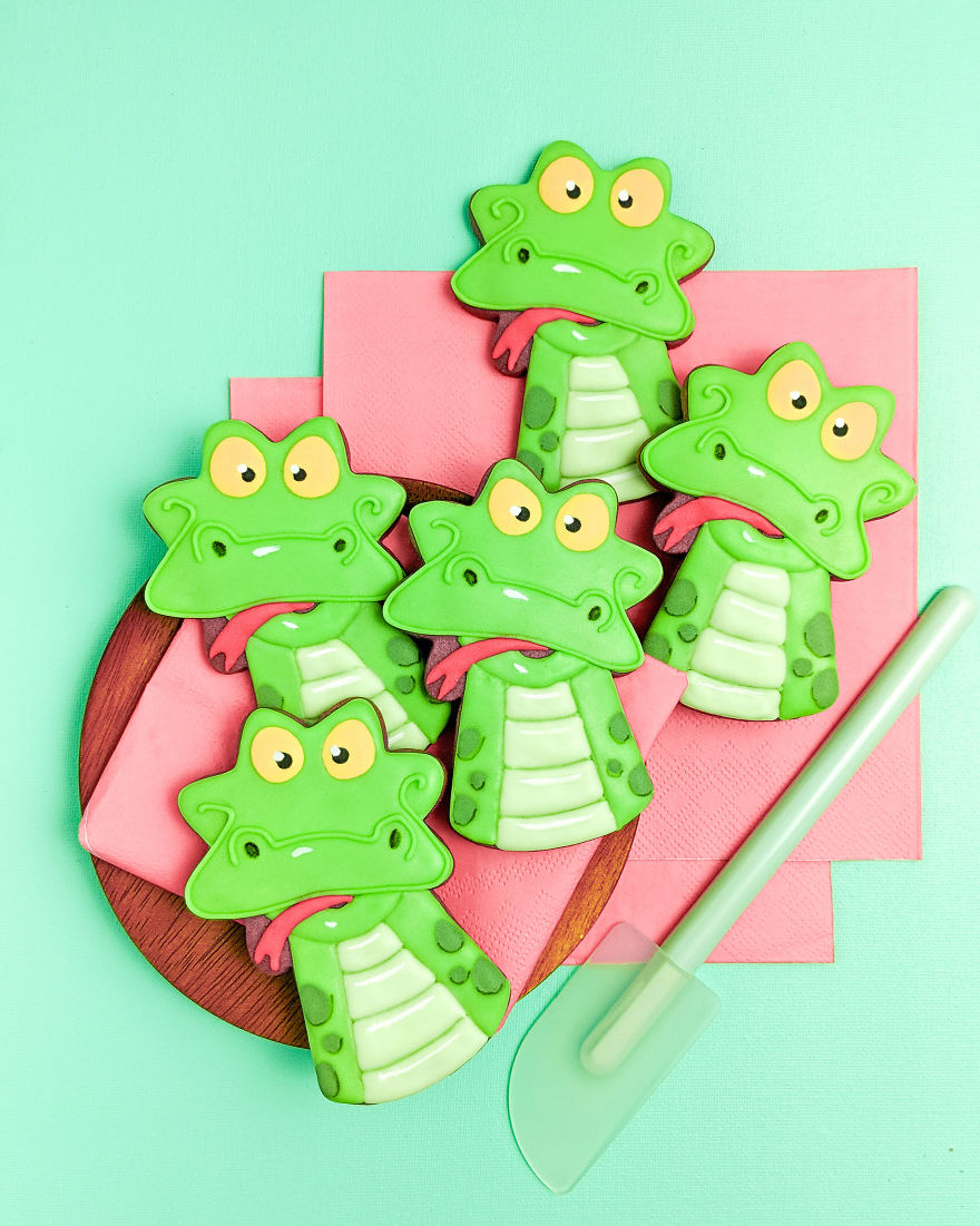 I Spend My Free Time Creating Cookies Of Characters Almost Too Cute To Eat!