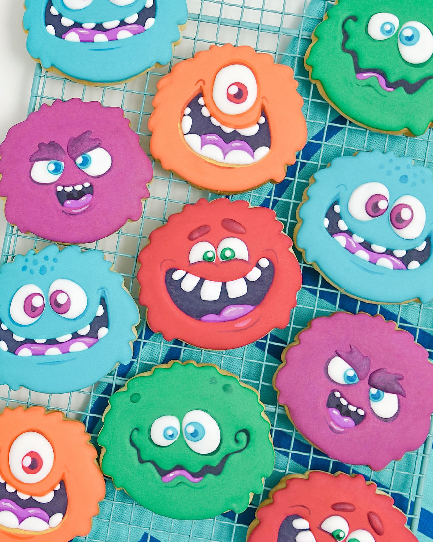 I Spend My Free Time Creating Cookies Of Characters Almost Too Cute To Eat!