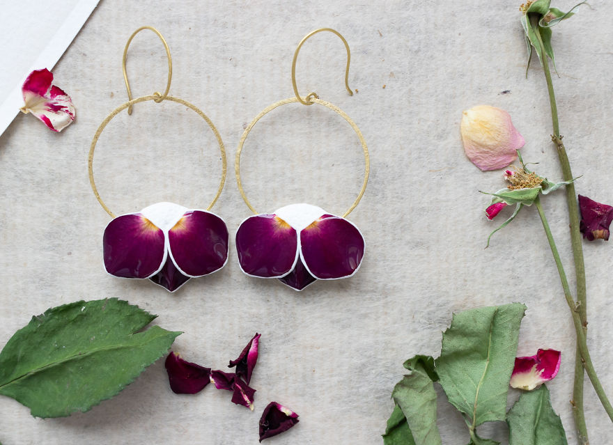 I Love To Turn Real Roses Into Unusual Art Jewelry I Love To Turn Real Roses Into Unusual Art Jewelry