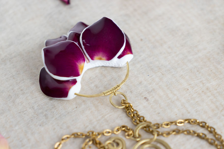 I Love To Turn Real Roses Into Unusual Art Jewelry I Love To Turn Real Roses Into Unusual Art Jewelry