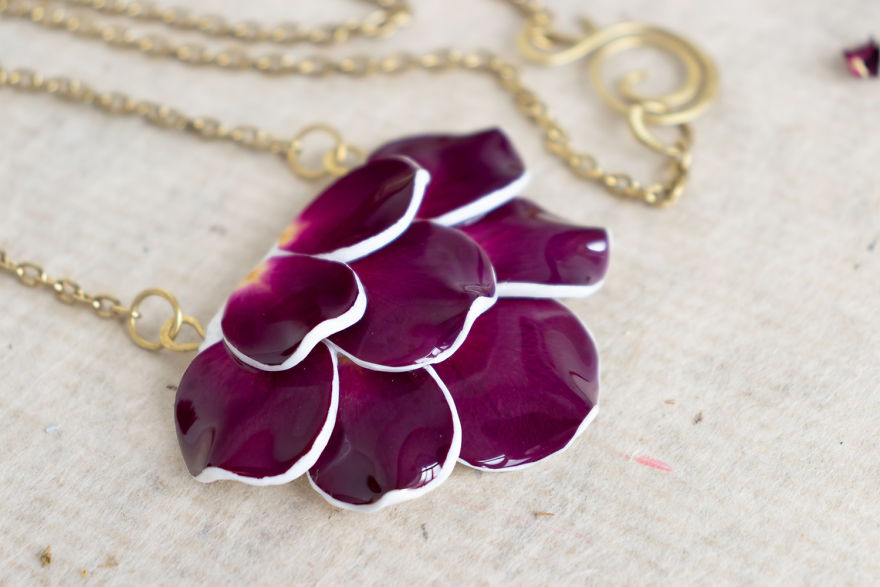 I Love To Turn Real Roses Into Unusual Art Jewelry