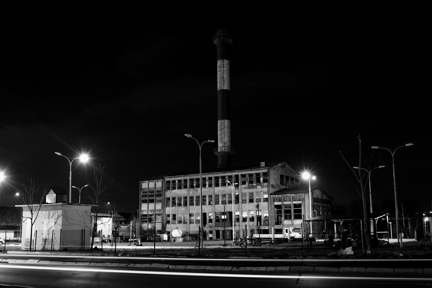 40 Street Photos From Serbia