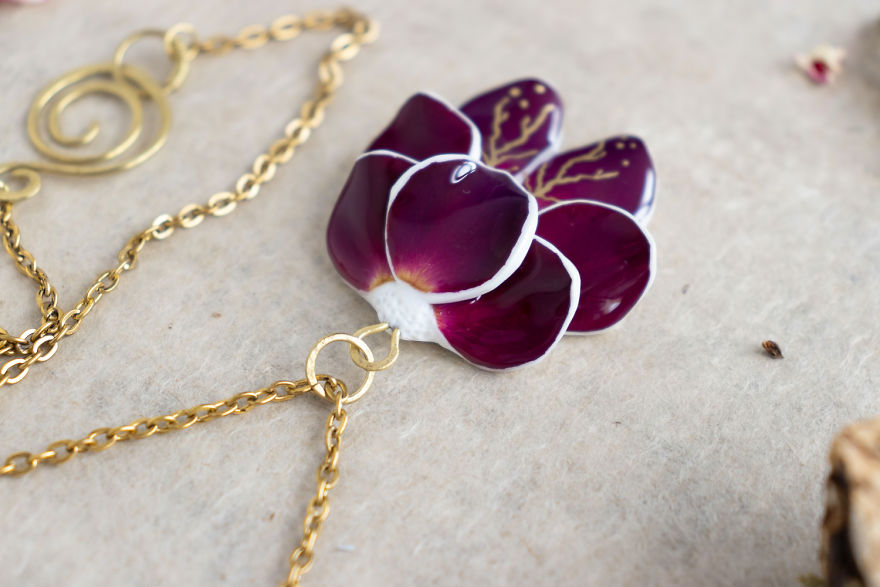 I Love To Turn Real Roses Into Unusual Art Jewelry