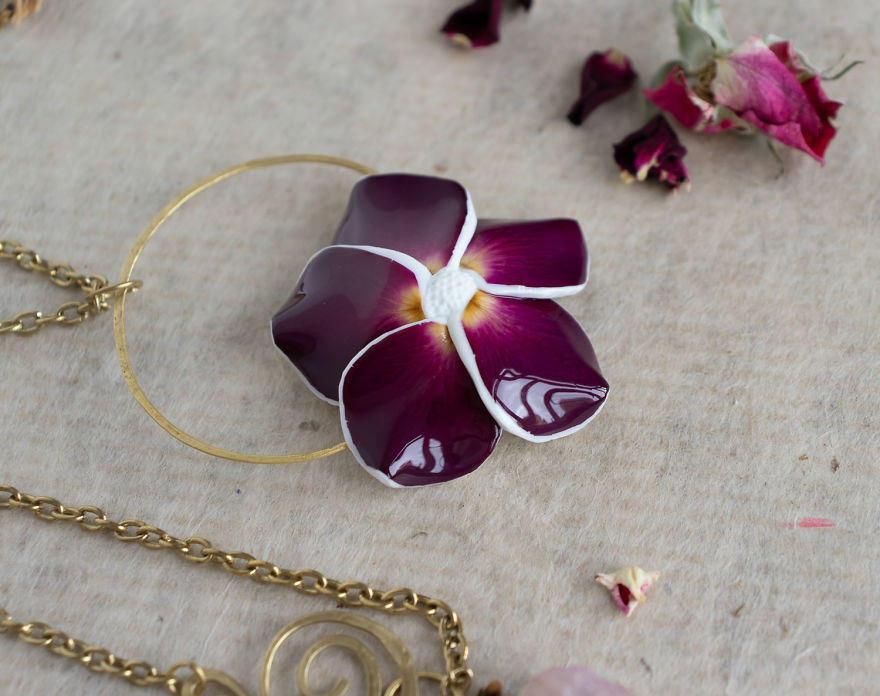 I Love To Turn Real Roses Into Unusual Art Jewelry I Love To Turn Real Roses Into Unusual Art Jewelry