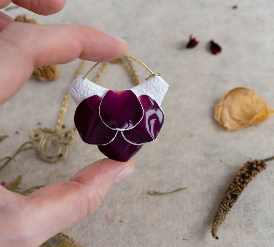 I Love To Turn Real Roses Into Unusual Art Jewelry I Love To Turn Real Roses Into Unusual Art Jewelry