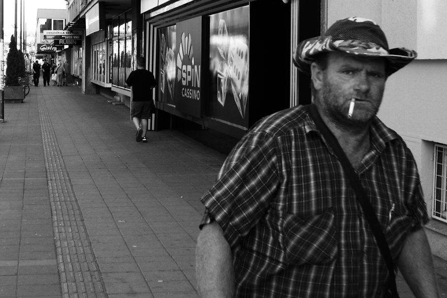 40 Street Photos From Serbia