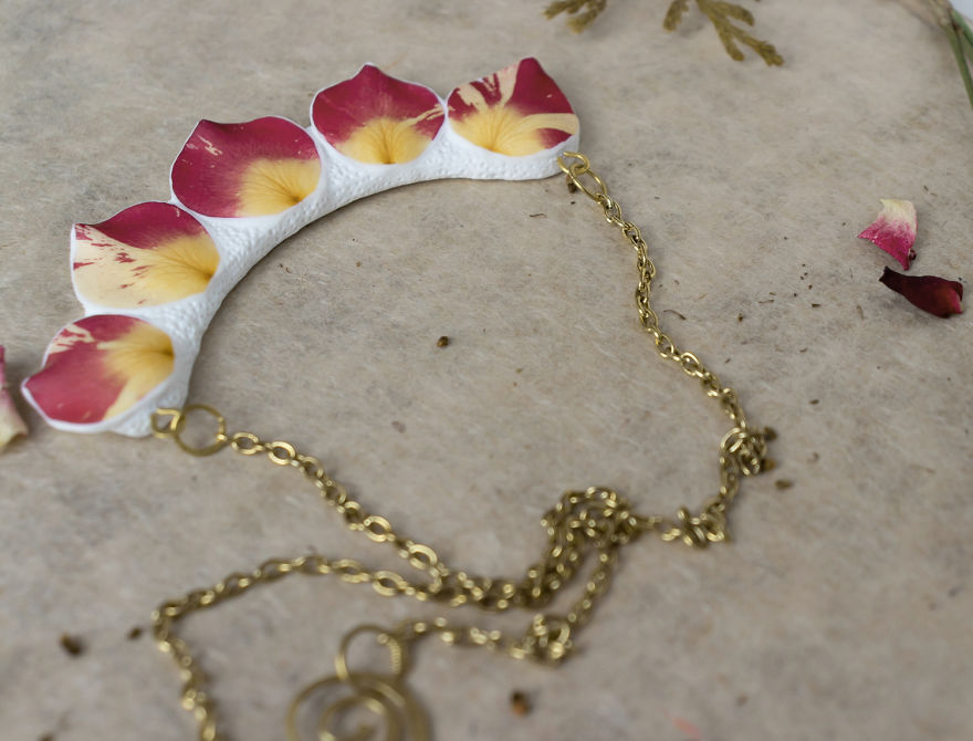 I Love To Turn Real Roses Into Unusual Art Jewelry I Love To Turn Real Roses Into Unusual Art Jewelry