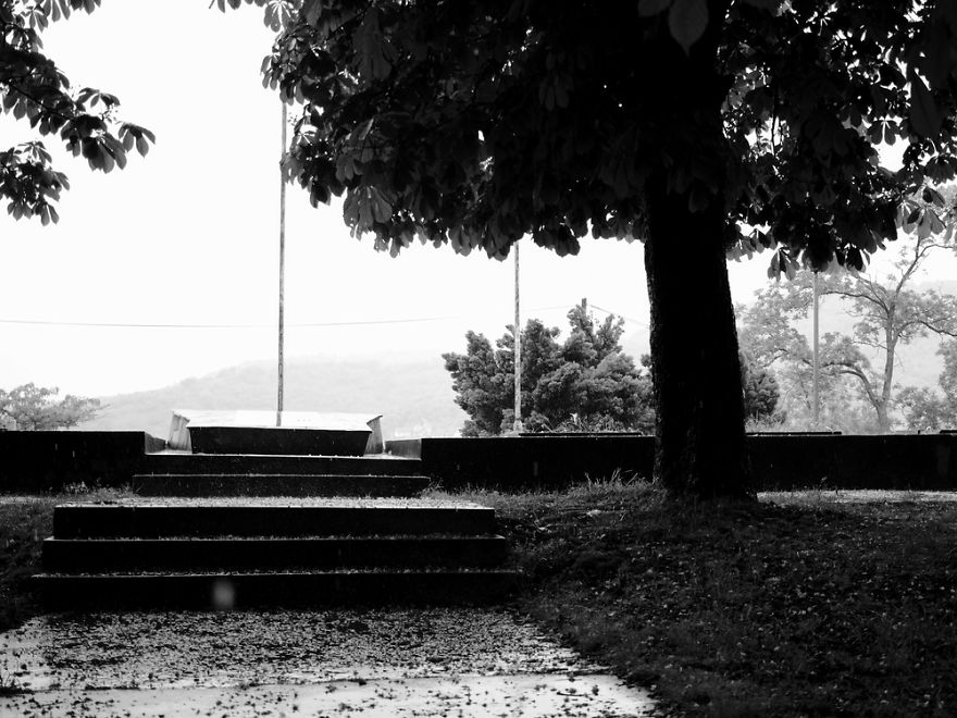 40 Street Photos From Serbia