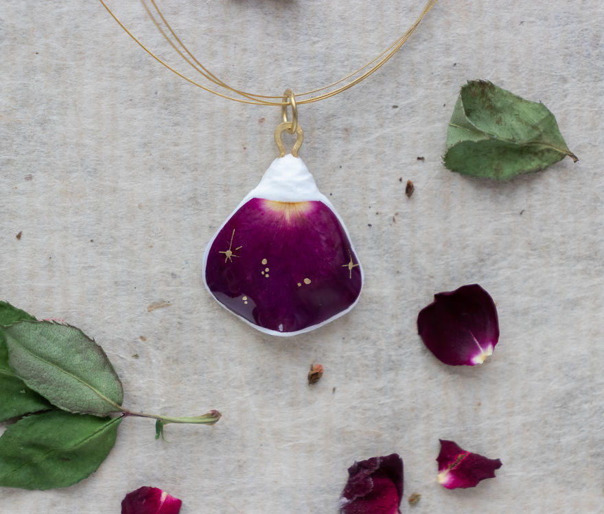 I Love To Turn Real Roses Into Unusual Art Jewelry