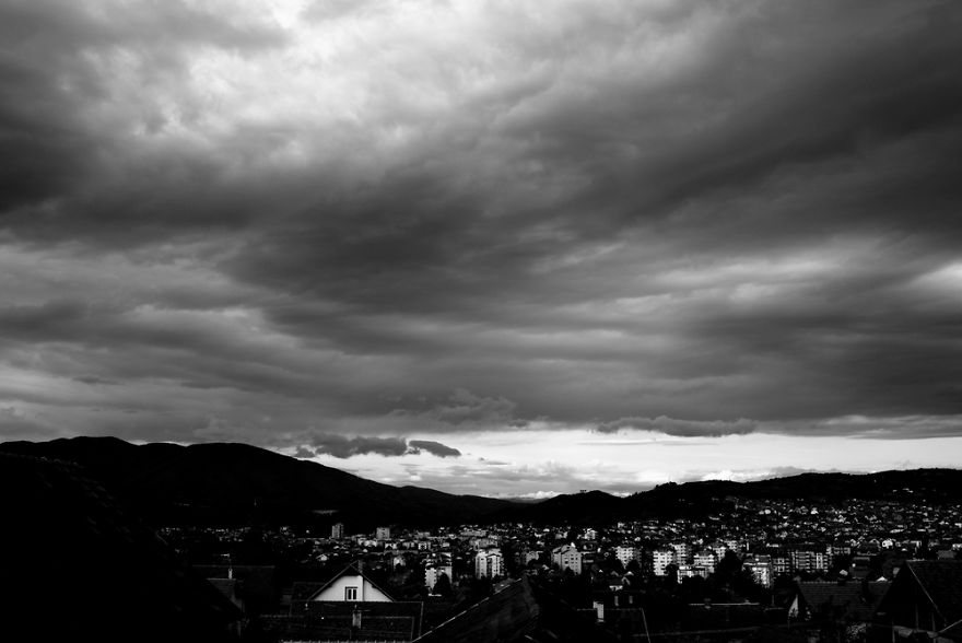 40 Street Photos From Serbia