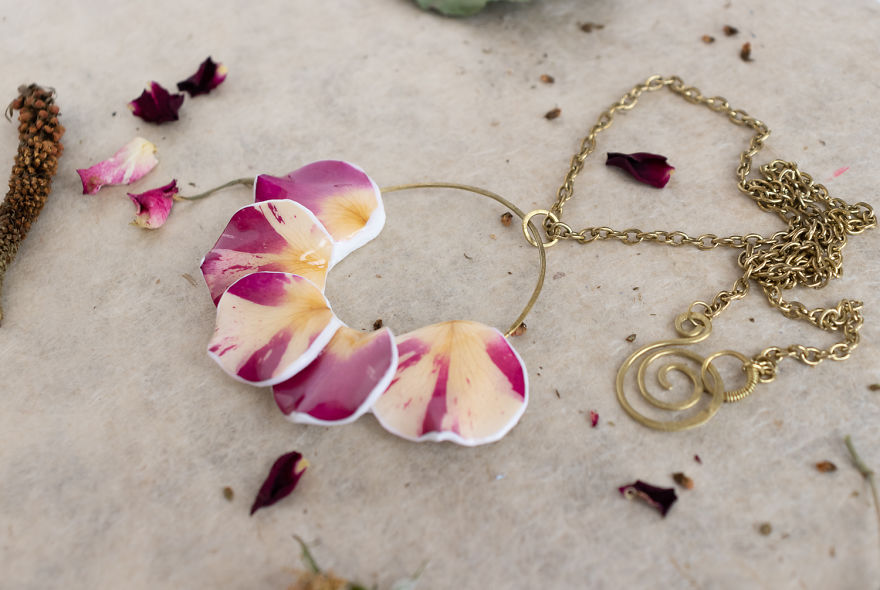 I Love To Turn Real Roses Into Unusual Art Jewelry