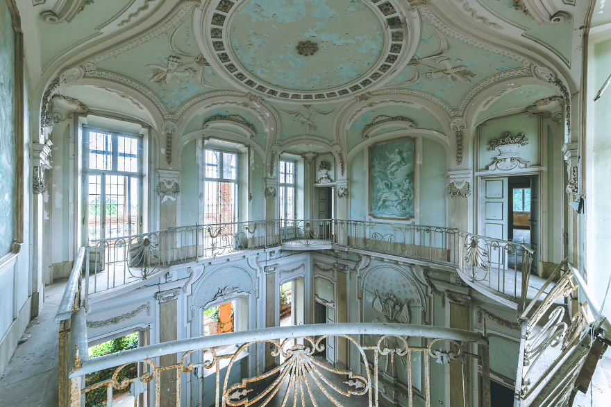 Wide-Open And Abandoned (Italy)