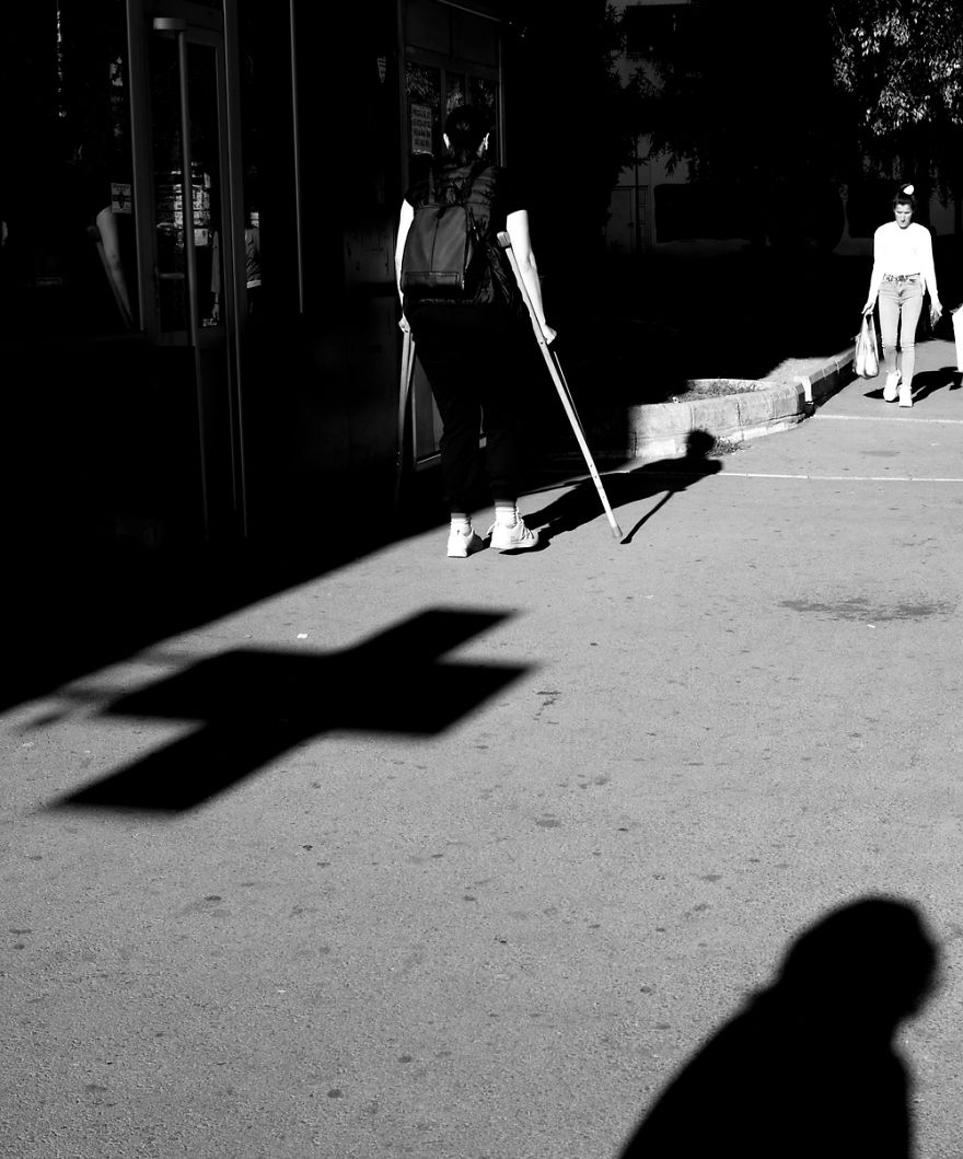 40 Street Photos From Serbia