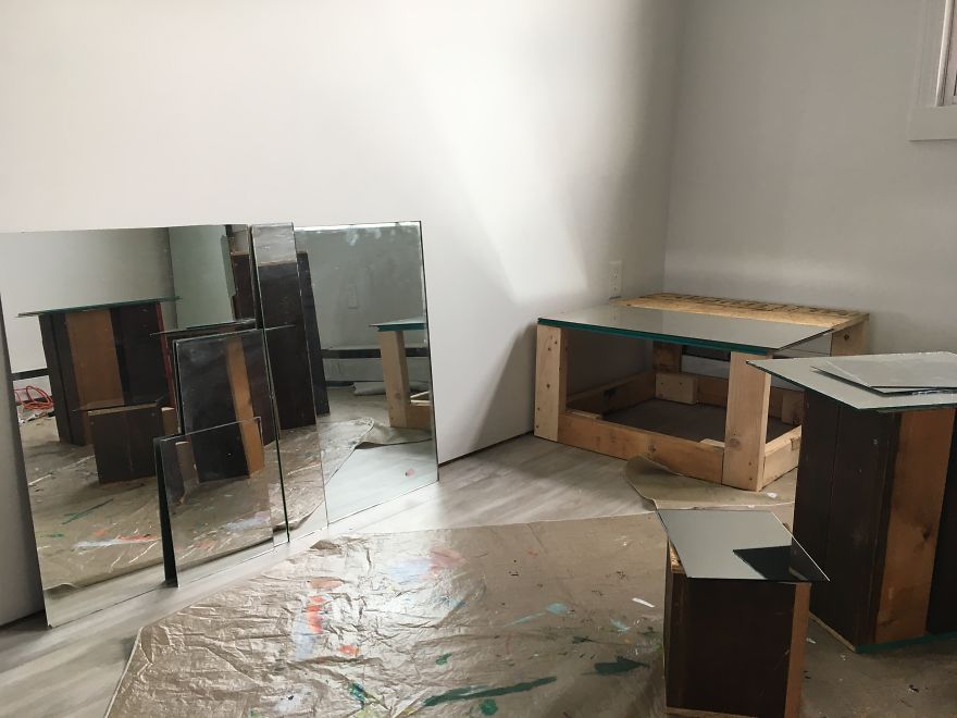 We Continue Our Tradition Of Making Unconventional Christmas Trees And This Year We Made One From Old Mirrors (21 Pics) We Continue Our Tradition Of Making Unconventional Christmas Trees And This Year We Made One From Old Mirrors (21 Pics)