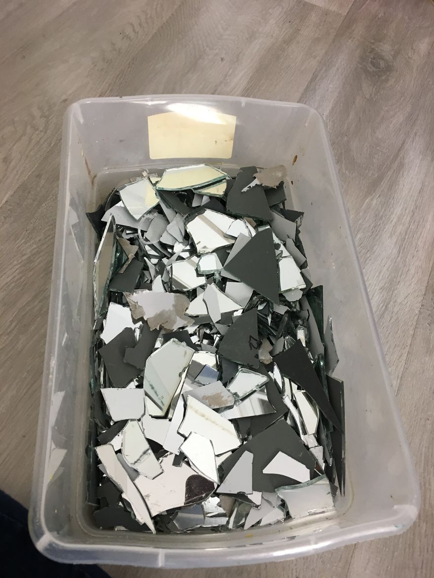 We Continue Our Tradition Of Making Unconventional Christmas Trees And This Year We Made One From Old Mirrors (21 Pics) We Continue Our Tradition Of Making Unconventional Christmas Trees And This Year We Made One From Old Mirrors (21 Pics)