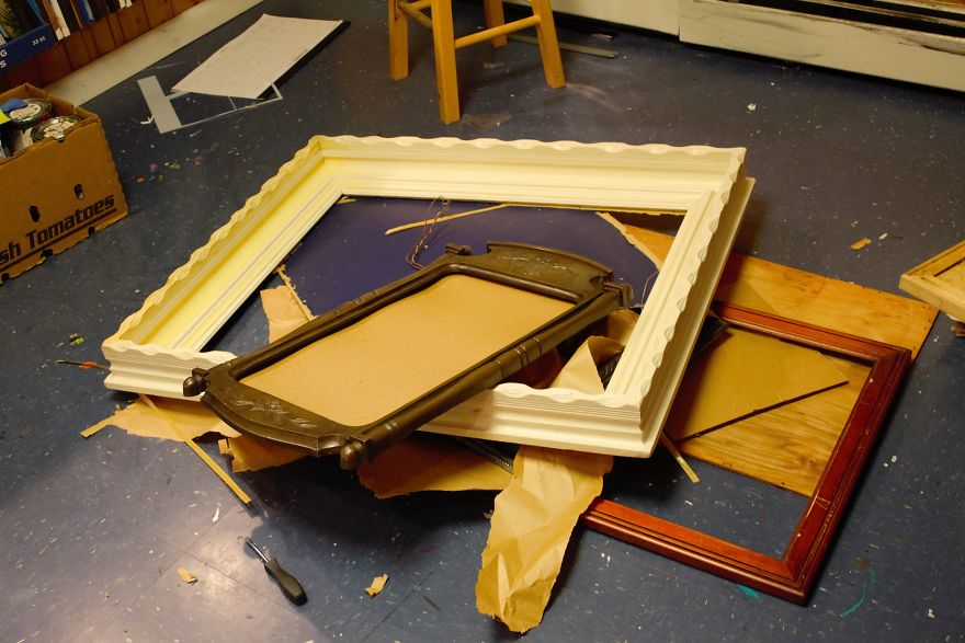 We Continue Our Tradition Of Making Unconventional Christmas Trees And This Year We Made One From Old Mirrors (21 Pics) We Continue Our Tradition Of Making Unconventional Christmas Trees And This Year We Made One From Old Mirrors (21 Pics)