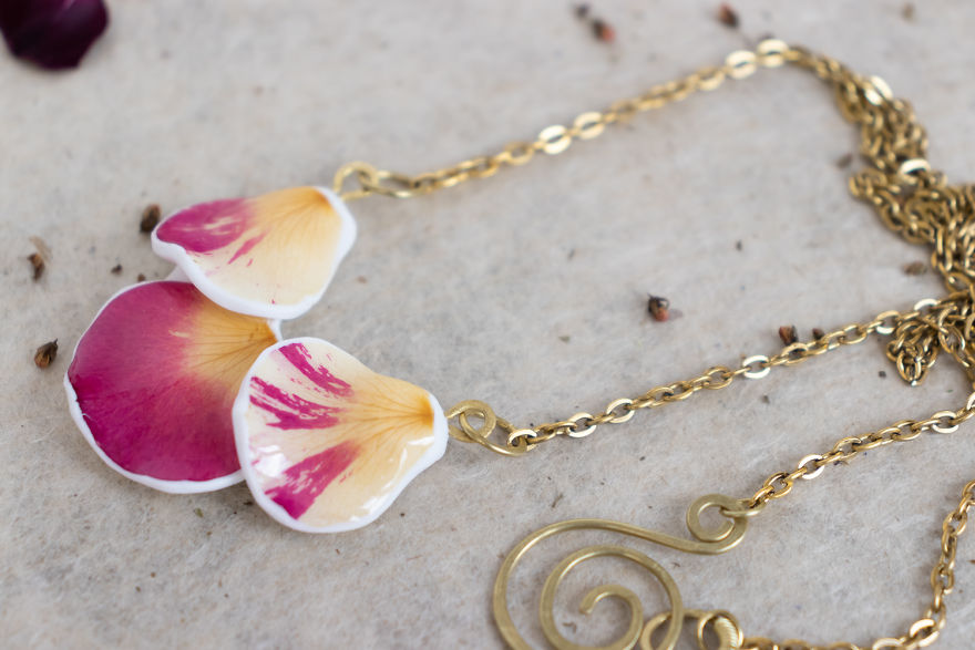 I Love To Turn Real Roses Into Unusual Art Jewelry