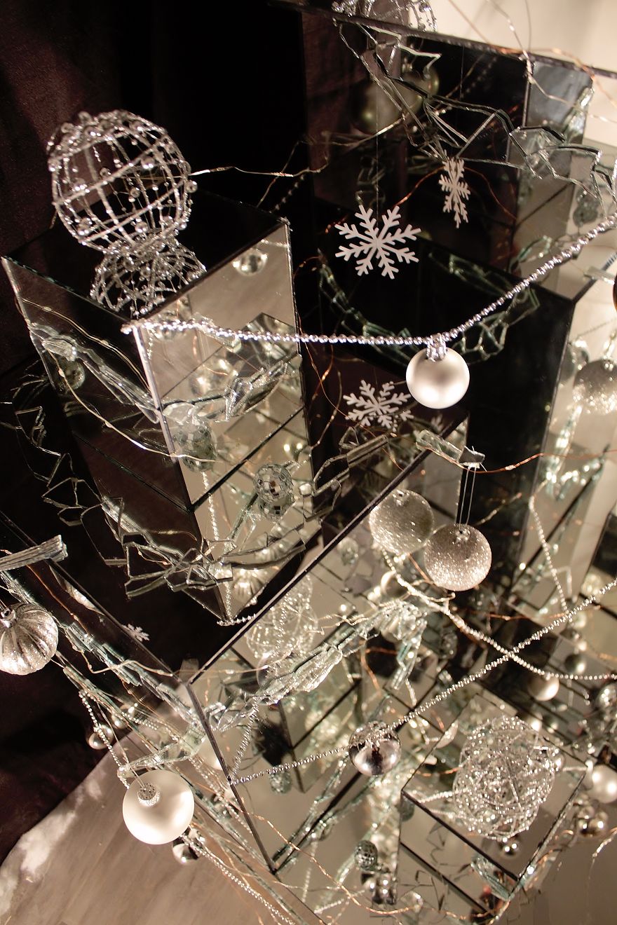 We Continue Our Tradition Of Making Unconventional Christmas Trees And This Year We Made One From Old Mirrors (21 Pics)