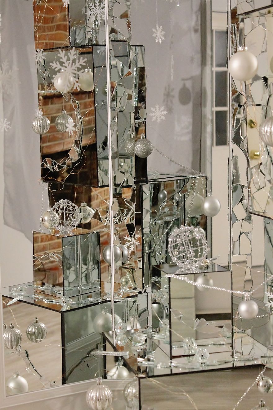 We Continue Our Tradition Of Making Unconventional Christmas Trees And This Year We Made One From Old Mirrors (21 Pics) We Continue Our Tradition Of Making Unconventional Christmas Trees And This Year We Made One From Old Mirrors (21 Pics)