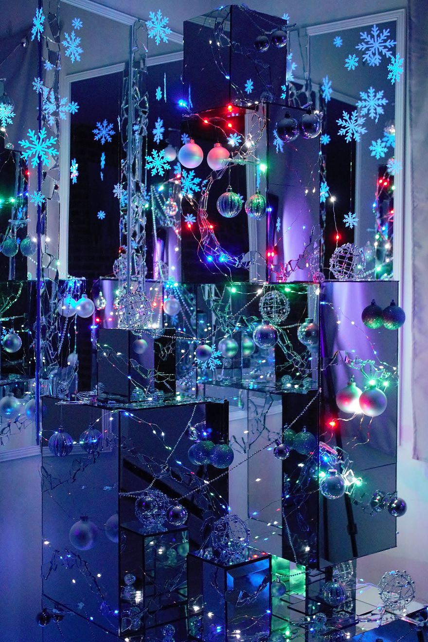 We Continue Our Tradition Of Making Unconventional Christmas Trees And This Year We Made One From Old Mirrors (21 Pics) We Continue Our Tradition Of Making Unconventional Christmas Trees And This Year We Made One From Old Mirrors (21 Pics)