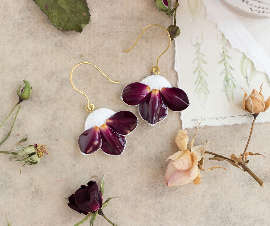 I Love To Turn Real Roses Into Unusual Art Jewelry I Love To Turn Real Roses Into Unusual Art Jewelry