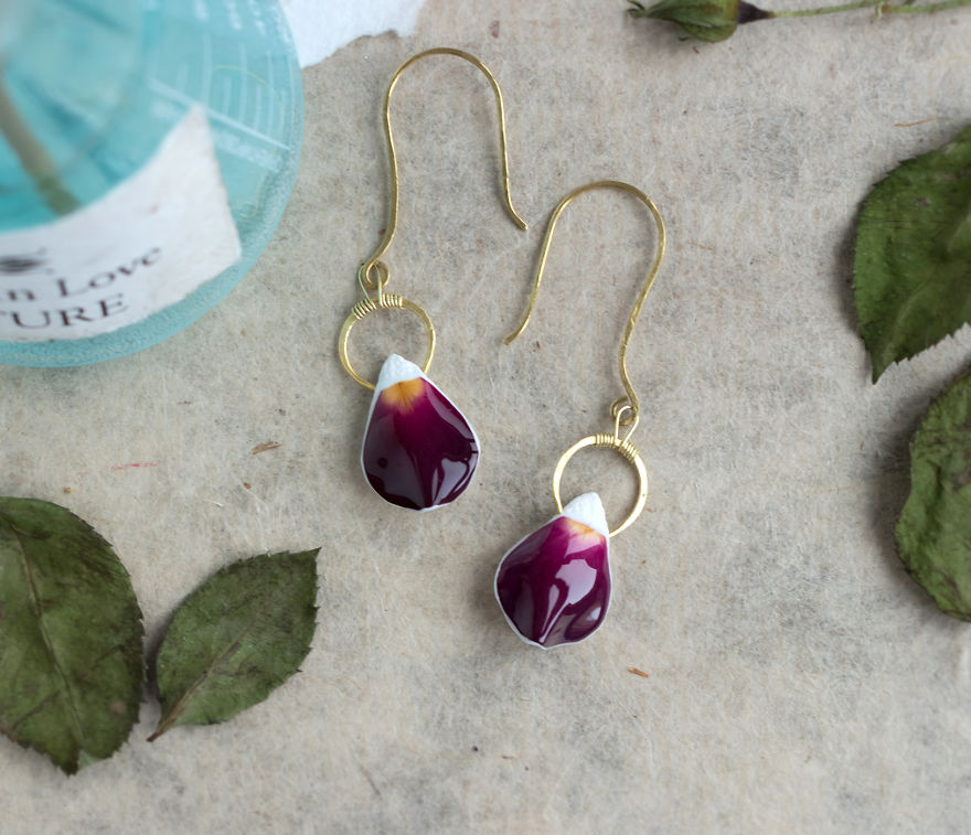 I Love To Turn Real Roses Into Unusual Art Jewelry I Love To Turn Real Roses Into Unusual Art Jewelry