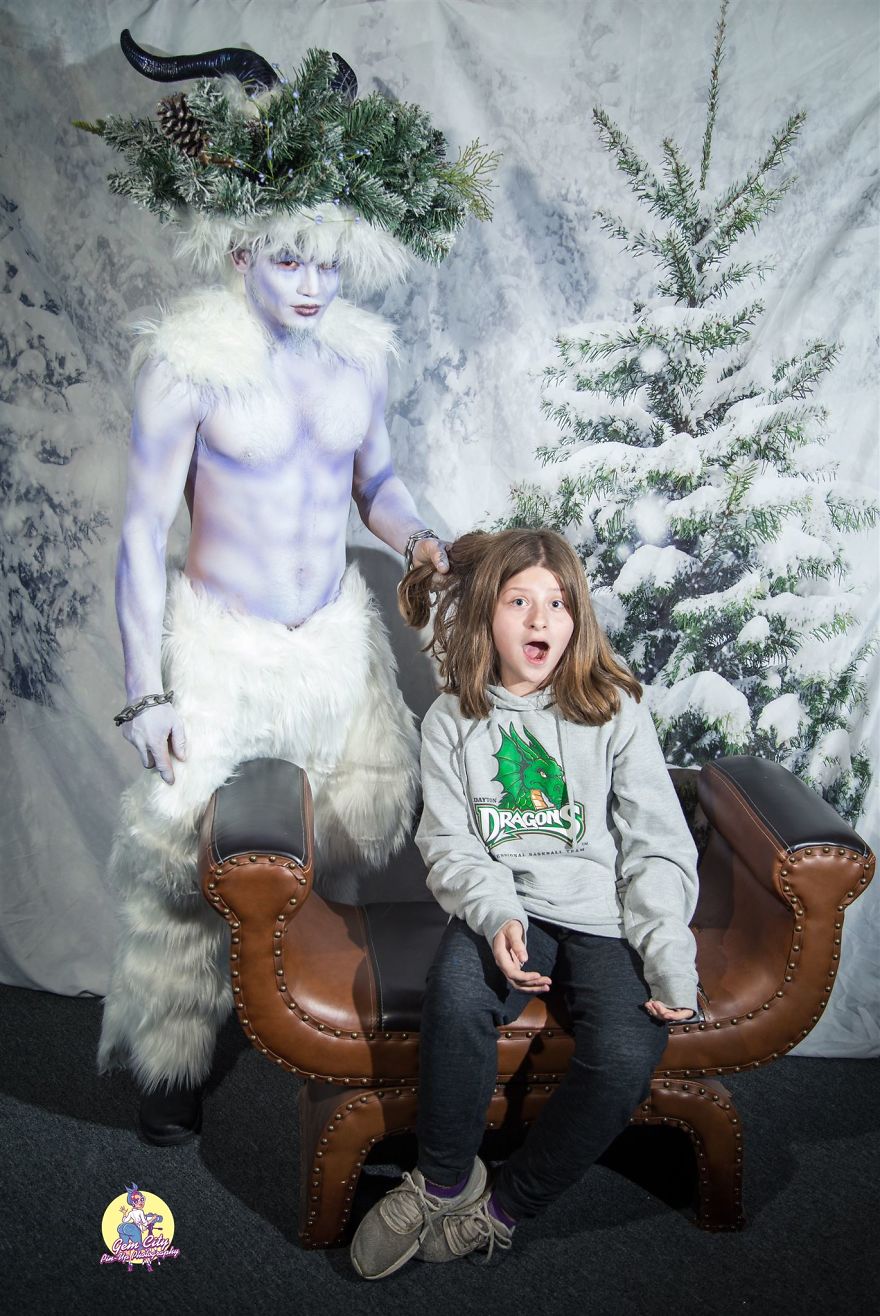 We Recreate My Krampus' Painting For An Alternative To Photoshoots With Santa We Recreate My Krampus' Painting For An Alternative To Photoshoots With Santa