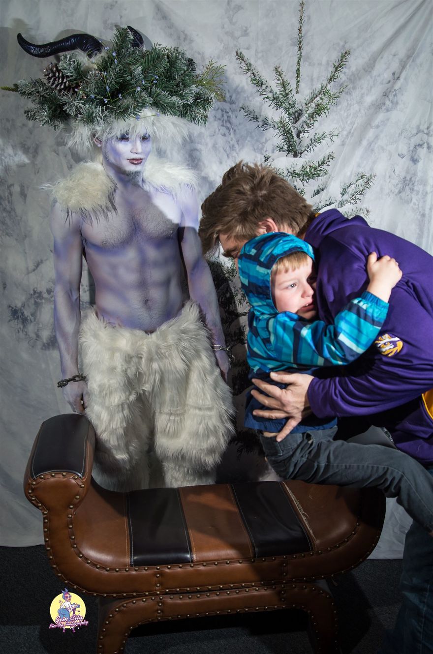 We Recreate My Krampus' Painting For An Alternative To Photoshoots With Santa We Recreate My Krampus' Painting For An Alternative To Photoshoots With Santa