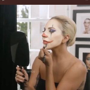 lily-the-traveler avatar