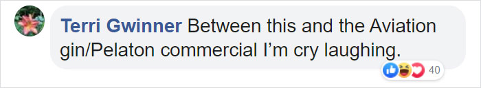 People Are Cracking Up At This Woman Who Accidentally Shared The Holiday Spirit With An Unknown Man, And It Already Has 30M+ Views