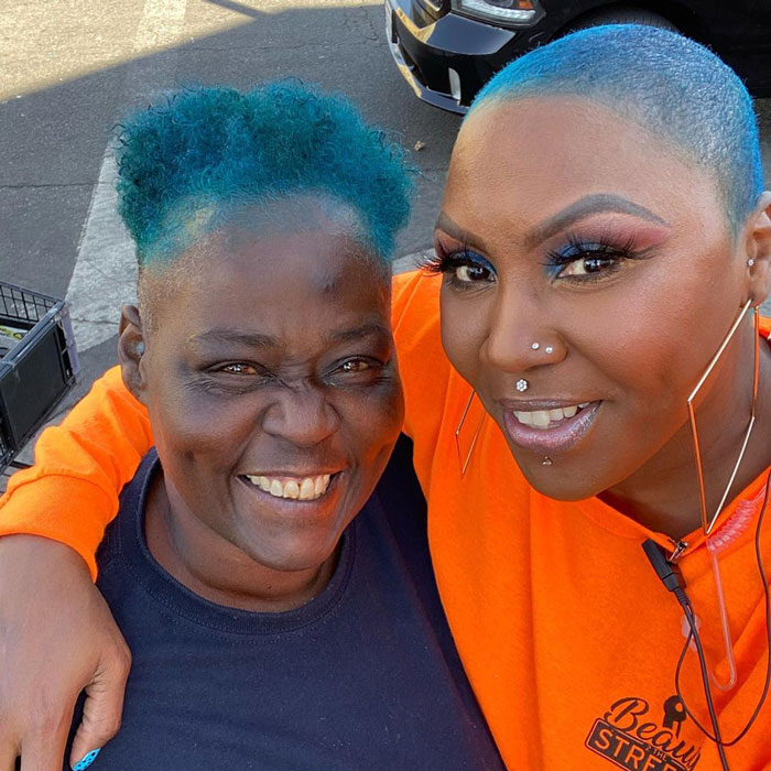 This LA-Based Beautician Gives Free Makeovers To Homeless Women This LA-Based Beautician Gives Free Makeovers To Homeless Women