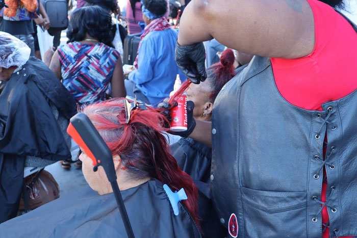 This LA-Based Beautician Gives Free Makeovers To Homeless Women This LA-Based Beautician Gives Free Makeovers To Homeless Women