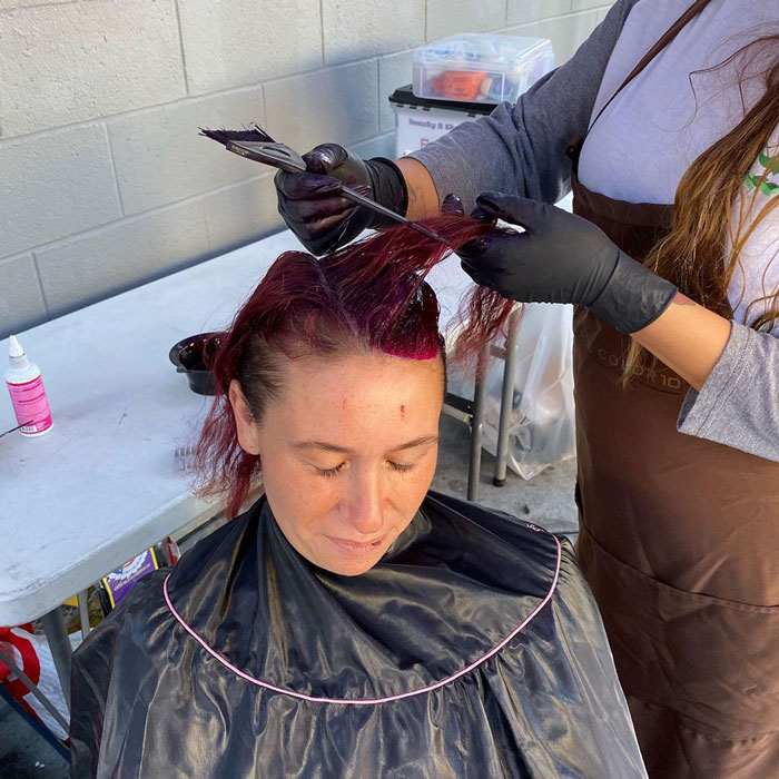 This LA-Based Beautician Gives Free Makeovers To Homeless Women This LA-Based Beautician Gives Free Makeovers To Homeless Women