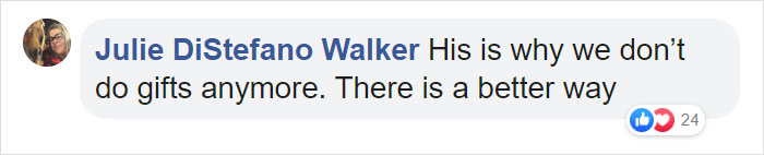 A Woman Shows What It's Like To Work In Retail During The Holidays, Asks People To Be Nicer To Employees