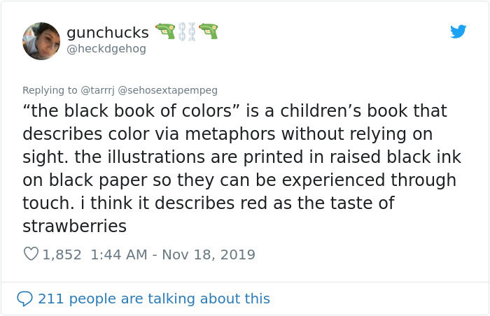 Blind Woman Shares How People Explained Colors To Her When She Was Little, Other People Try Explaining Them Too Blind Woman Shares How People Explained Colors To Her When She Was Little, Other People Try Explaining Them Too