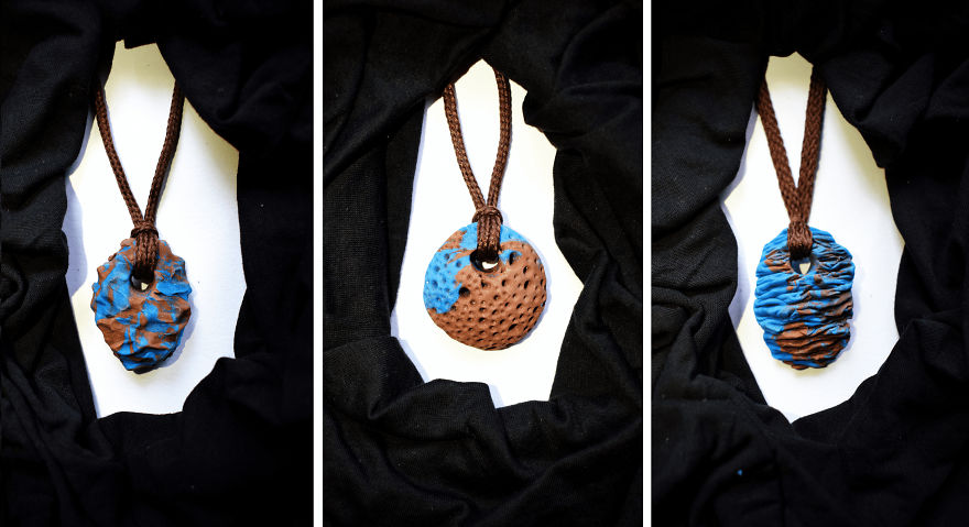 I Used Two Colors Of Clay And Shoelaces To Create Marble Pendants! I Used Two Colors Of Clay And Shoelaces To Create Marble Pendants!