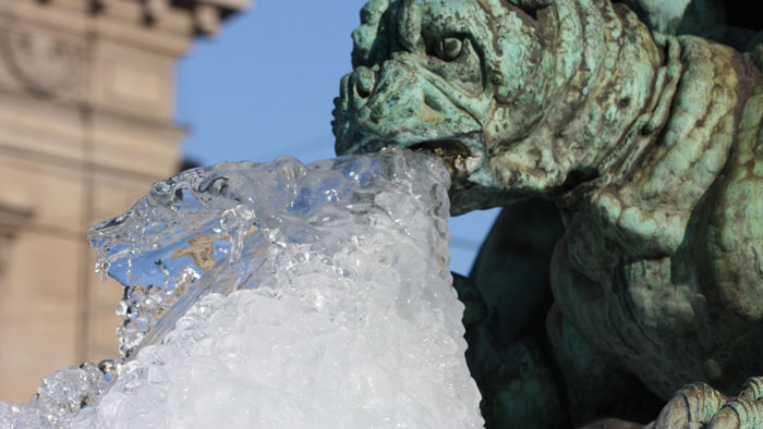 Gargoyle-Statues-Vomiting-Ice