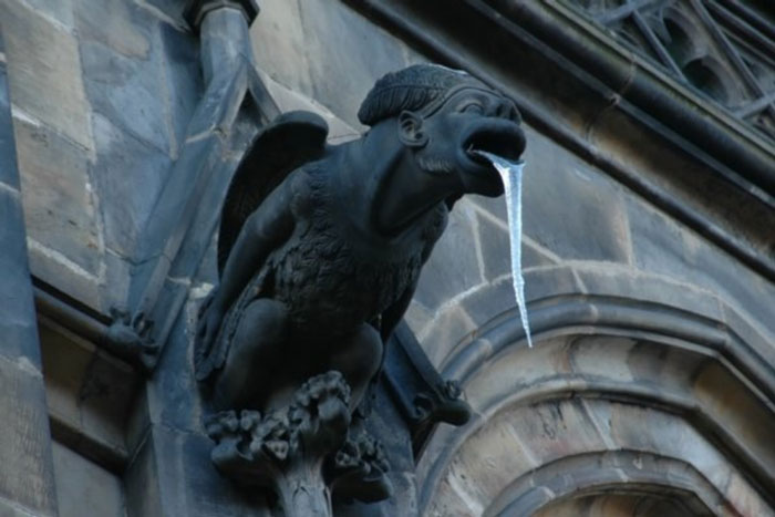 Gargoyle-Statues-Vomiting-Ice