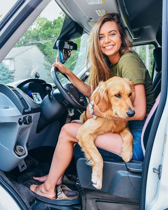 24-Year-Old Dumps Her Boyfriend, Quits Her Job, And Now Is Living The Van Life With Her Dog 24-Year-Old Dumps Her Boyfriend, Quits Her Job, And Now Is Living The Van Life With Her Dog