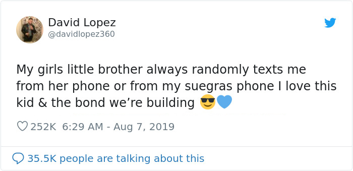 Younger Brother Texts His Sister's Boyfriend From Her Phone And Their Adorable Exchange Is Going Viral Younger Brother Texts His Sister's Boyfriend From Her Phone And Their Adorable Exchange Is Going Viral
