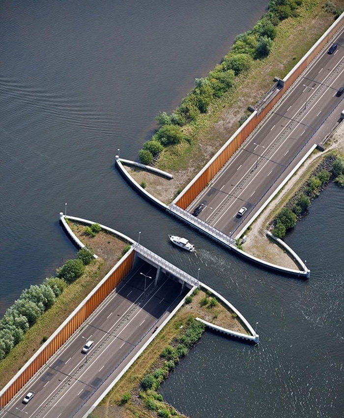This Is The World's Shortest Underwater Tunnel