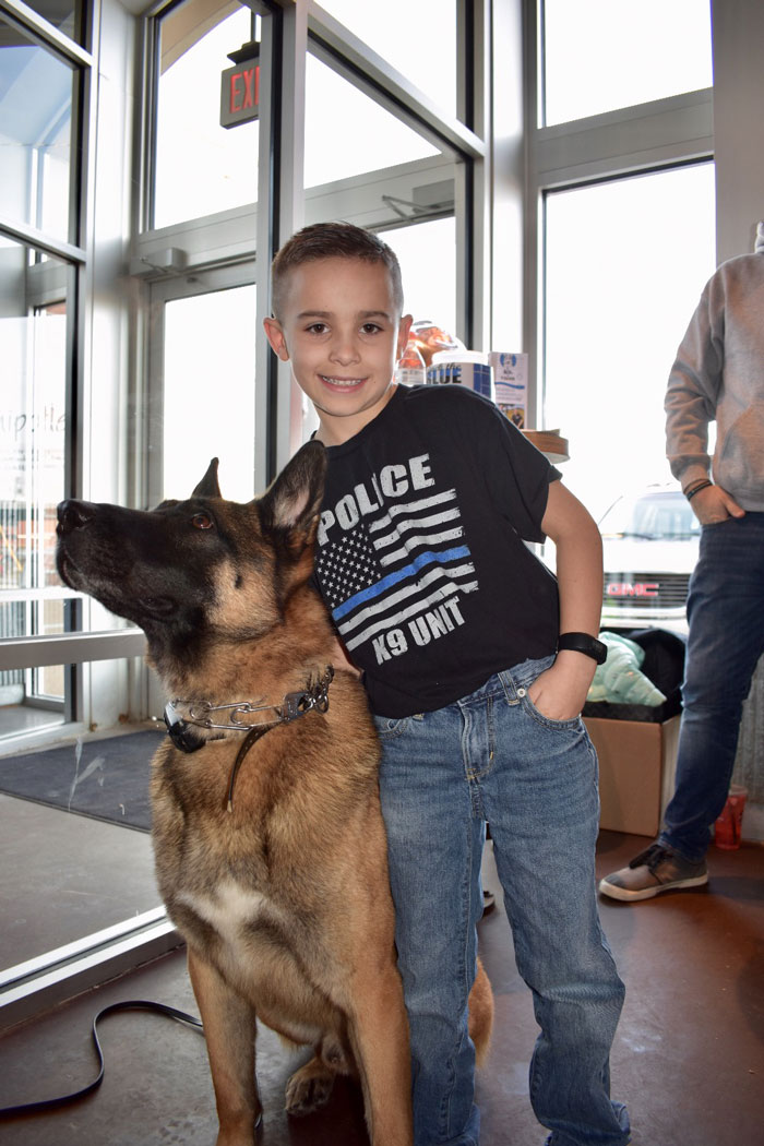 This 10 Y.O. Noticed Police K-9 Unit Without A Protective Vest, Raises 95k Dollars To Buy Them