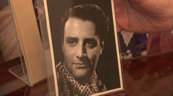 This Powerful Love And Loss Story On The London Underground Is Going Viral On Twitter