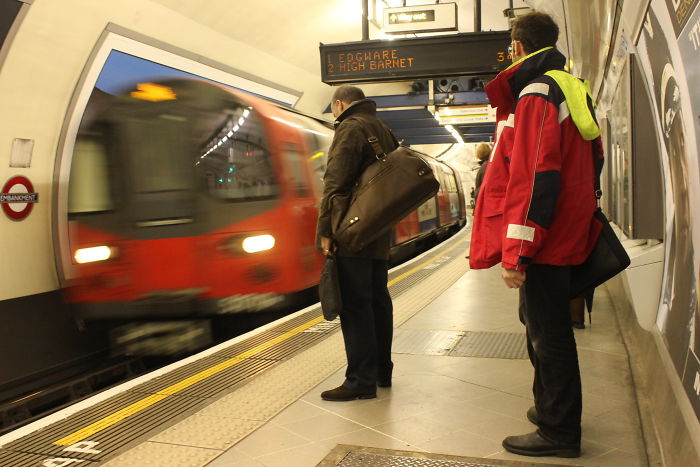 This Powerful Love And Loss Story On The London Underground Is Going Viral On Twitter This Powerful Love And Loss Story On The London Underground Is Going Viral On Twitter