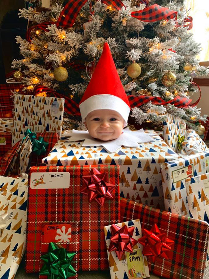 Every Advent Day This Mom Took A Photo Of Her Baby, Dressed As A Baby Elf On The Shelf