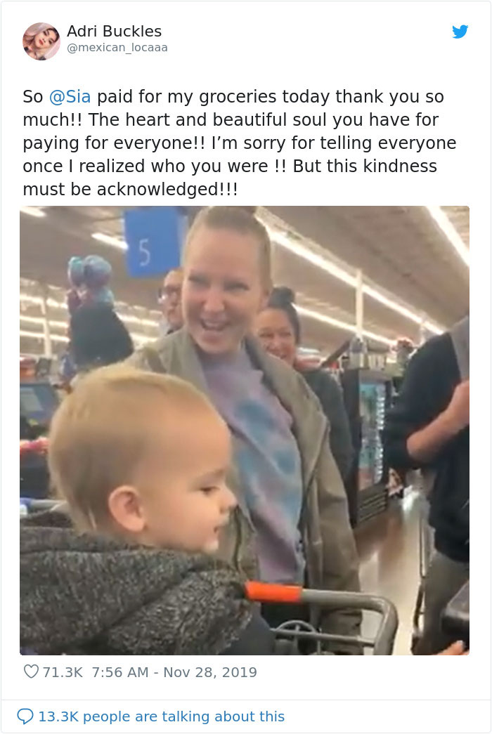 One Woman Paid Everyone's Bills At Walmart Claiming She Won A Lottery, Turns Out It Was Sia One Woman Paid Everyone's Bills At Walmart Claiming She Won A Lottery, Turns Out It Was Sia