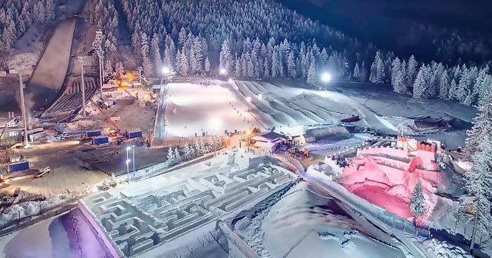 This Snow Labyrinth In Poland Looks Like It’s Straight Out Of A Fairytale And It’s Larger Than 10 Tennis Courts