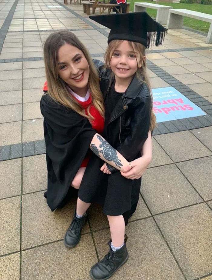 Young Mom Who Got Pregnant At 14, Promises "To Work Non Stop" For Her Child, Finishes University At 21