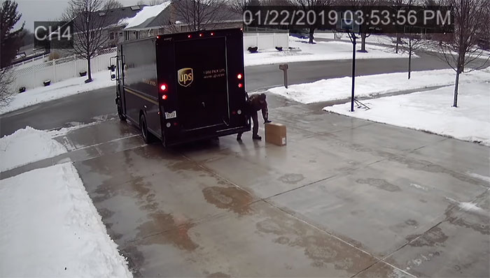 A Security Cam Captures This UPS Delivery Guy Being A Hero And Doing His Best To Deliver What He Has To A Security Cam Captures This UPS Delivery Guy Being A Hero And Doing His Best To Deliver What He Has To